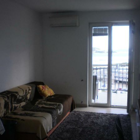 Apartman Ana Omiš Esterno foto