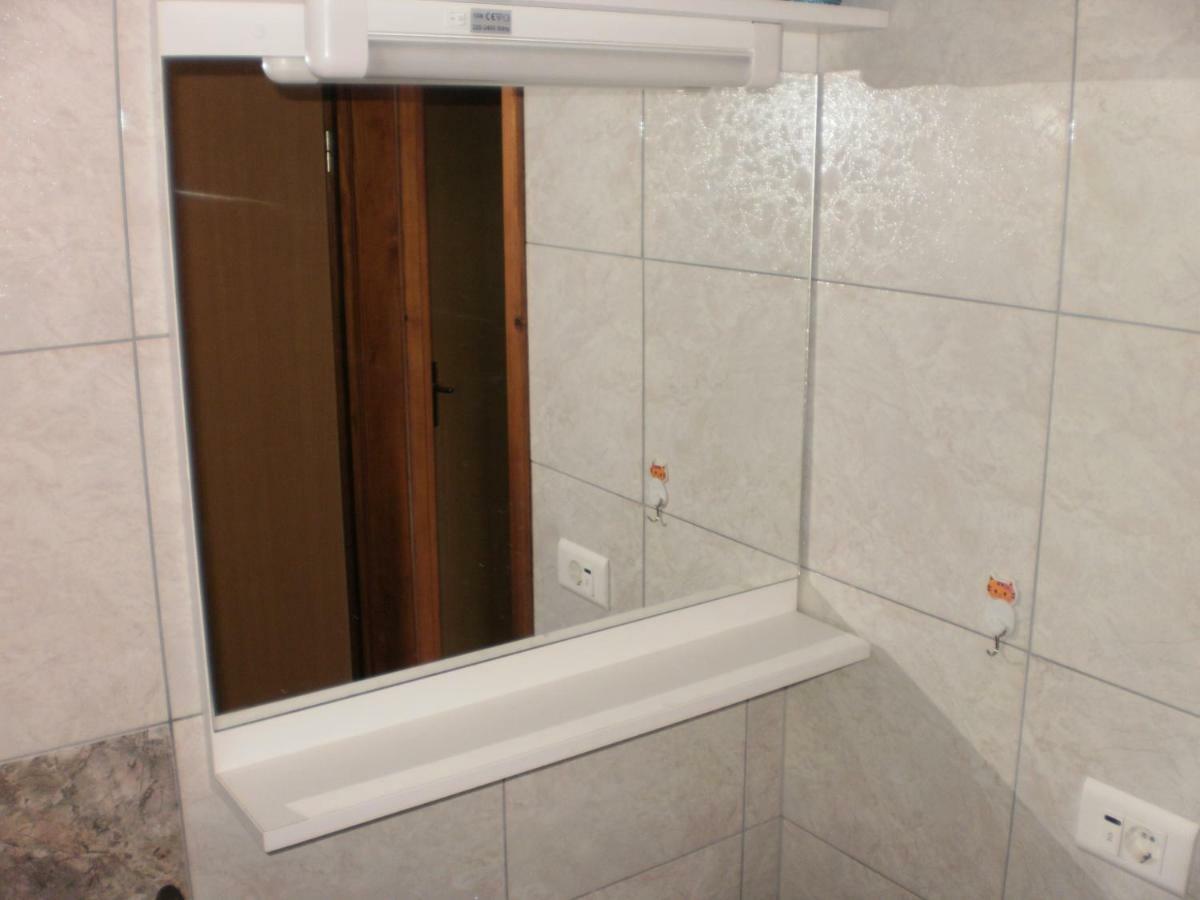 Apartman Ana Omiš Esterno foto